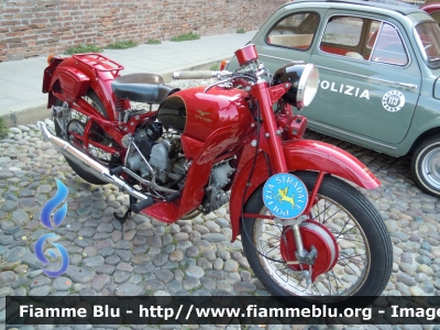 Moto Guzzi Falcone 500
Polizia di Stato
Polizia Stradale
POLIZIA 27920
Festa della Polizia Ferrara 2011
Parole chiave: Moto-Guzzi Falcone_500 Polizia27920 Polizia30872 Festa_della_Polizia_Ferrara_2011