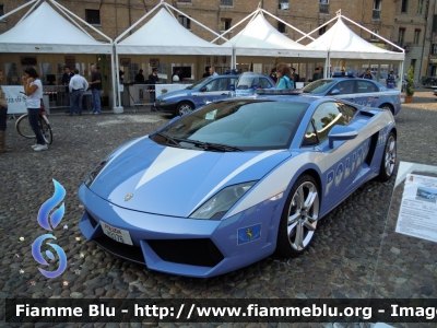 Lamborghini Gallardo II serie
Polizia di Stato
Poliza Stradale
POLIZIA H3376
Donazione della Fondazione Nando Peretti
Festa della Polizia Ferrara 2011
Parole chiave: Lamborghini Gallardo_IIserie POLIZIAH3376 Festa_della_Polizia_Ferrara_2011