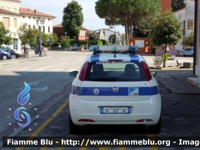 Fiat Grande Punto
Polizia Municipale - Polizia del Delta
POLIZIA LOCALE YA 557 AE
Parole chiave: Fiat Grande_Punto POLIZIALOCALEYA557AE