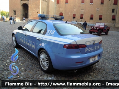 Alfa Romeo 159
 Polizia di Stato
 Squadra Volante
 POLIZIA H2312

Festa della Polizia Ferrara 2011
Parole chiave: Alfa-Romeo 159 POLIZIAH2312 Festa_della_Polizia_Ferrara_2011