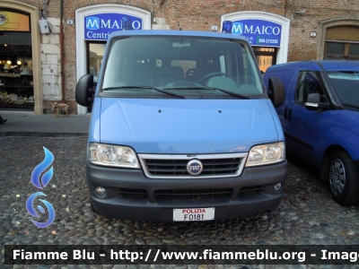 Fiat Ducato III serie
Polizia di Stato
POLIZIA F0181
Festa della Polizia Ferrara 2011
Parole chiave: Fiat Ducato_IIIserie POLIZIAF0181 Festa_della_Polizia_Ferrara_2011