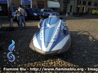 Yamaha Acquascooter
Polizia di Stato
PS1258
Festa della Polizia Ferrara 2011
Parole chiave: Yamaha PS1258 Festa_della_Polizia_Ferrara_2011