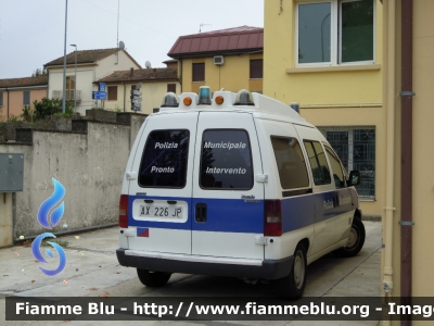 Fiat Scudo I serie
Polizia Municipale
Corpo unico di Polizia Municipale Argenta-Portomaggiore-Voghiera-Masi Torello (FE)
Distaccamento di Portomaggiore
Parole chiave: Fiat Scudo_Iserie