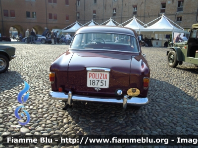 Alfa Romeo Giulietta I serie
Polizia di Stato
POLIZIA 18751
Festa della Polizia Ferrara 2011
Parole chiave: Alfa-Romeo Giulietta_Iserie POLIZIA18751 Festa_della_Polizia_Ferrara_2011