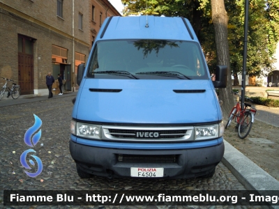 Iveco Daily III serie
Polizia di Stato
POLIZIA F4505
Festa della Polizia Ferrara 2011
Parole chiave: Iveco Daily_IIIserie POLIZIAF4505 Festa_della_Polizia_Ferrara_2011