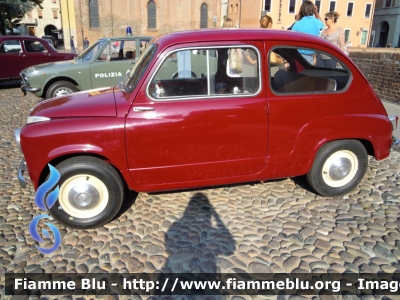 Fiat 600
Polizia di Stato
Esemplare esposto presso il Museo delle auto della Polizia di Stato
POLIZIA 19280
Festa della Polizia Ferrara 2011
Parole chiave: Fiat 600 POLIZIA19280 Festa_della_Polizia_Ferrara_2011