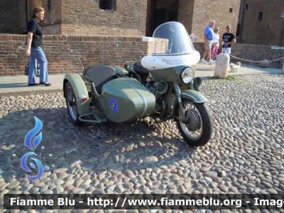 Moto Guzzi V7 Sidecar
Polizia di Stato
Polizia Stradale
POLIZIA 41146
Festa della Polizia Ferrara 2011
Parole chiave: Moto-Guzzi V7_Sidecar POLIZIA41146 Festa_della_Polizia_Ferrara_2011