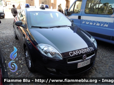 Fiat Nuova Bravo
Carabinieri
Comando Compagnia di Ferrara
Nucleo Operativo Radiomobile
CC CT 017
Parole chiave: Fiat Nuova_Bravo CCCT017 Festa_della_Polizia_Ferrara_2011