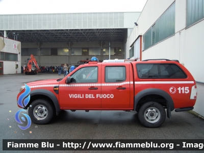 Ford Ranger VII Serie
Vigili del Fuoco
Comando Provinciale di Brescia
VF 25772
Parole chiave: Ford Ranger_VIISerie VF25772 Reas_2013