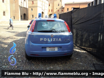 Fiat Grande Punto
Polizia di Stato
 POLIZIA H1808
 
Festa della Polizia Ferrara 2011
Parole chiave: Fiat Grande_Punto POLIZIAH1808 Festa_della_Polizia_Ferrara_2011