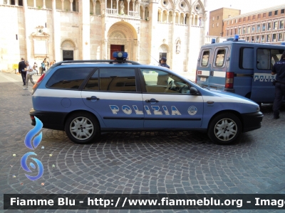 Fiat Marea Weekend II serie
Polizia di Stato
Unità Cinofile
POLIZIA B1322
Festa della Polizia Ferrara 2011
Parole chiave: Fiat Marea_Weekend_IIserie POLIZIAE1322 Festa_della_Polizia_Ferrara_2011