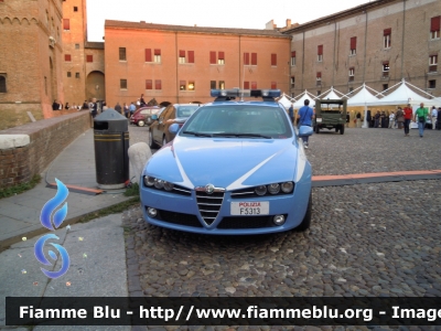 Alfa Romeo 159
 Polizia di Stato
 Squadra Volante
 POLIZIA F5313

Festa della Polizia Ferrara 2011
Parole chiave: Alfa-Romeo 159 POLIZIAF5313 Festa_della_Polizia_Ferrara_2011