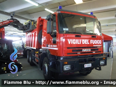 Iveco EuroTrakker 380E38
Vigili del Fuoco
Comando Provinciale di Brescia
VF 22914
In esposizione al Reas 2011
Parole chiave: Iveco EuroTrakker_380E38 VF22914 Reas_2011