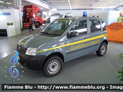 Fiat Nuova Panda 4x4 I serie
Guardia di Finanza
 Soccorso alpino
  In esposizione al Reas 2011
 GdiF 732 BE

Parole chiave: Fiat Nuova_Panda_4x4_Iserie GDIF732BE Reas_2011