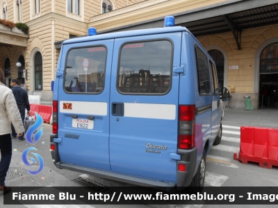 Fiat Ducato II Serie
Polizia di Stato
Polizia Ferroviaria
POLIZIA E1622
Parole chiave: Fiat Ducato_IISerie POLIZIAE1622