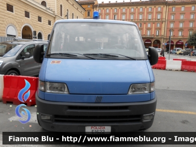 Fiat Ducato II Serie
Polizia di Stato
Polizia Ferroviaria
POLIZIA E1622
Parole chiave: Fiat Ducato_IISerie POLIZIAE1622