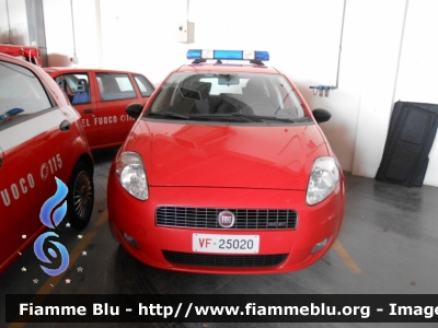 Fiat Grande Punto
Vigili del Fuoco
 Comando Provinciale di Ravenna
 VF 25020
 Santa Barbara 2012 Ravenna
Parole chiave: Fiat Grande_Punto VF25020 Santa_Barbara_VVF_2012