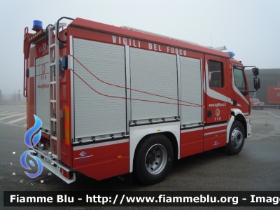 Volvo FL 290 III serie
Vigili del Fuoco
Comando Provinciale di Ferrara
AutoPompaSerbatoio allestimento Bai
VF 26499
Parole chiave: Volvo FL_290_IIIserie VF26499 Santa_Barbara_VVF_2011