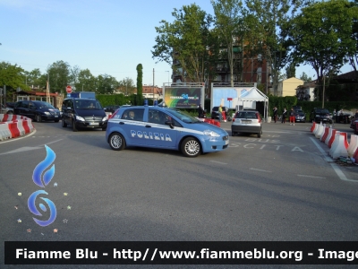 Fiat Grande Punto
Polizia di Stato
POLIZIA H1864
Mille Miglia 2012
Parole chiave: Fiat Grande_Punto POLIZIAH1864 Mille_Miglia_2012