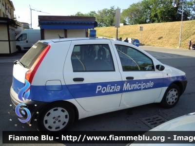 Fiat Punto II serie
Polizia Municipale Ferrara
Parole chiave: Fiat Punto_IIserie Mille_Miglia_2012