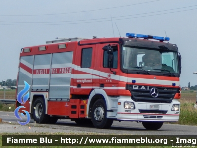 Mercedes-Benz Actros 1841 II serie
Vigili del Fuoco
Comando Provinciale di Ferrara
Distaccamento Permanente di Codigoro (FE)
AutoPompaSerbatoio allestimento Bai
Ricondizionata Fortini
VF 23351
Parole chiave: Mercedes-Benz Actros_1841_IIserie VF23351