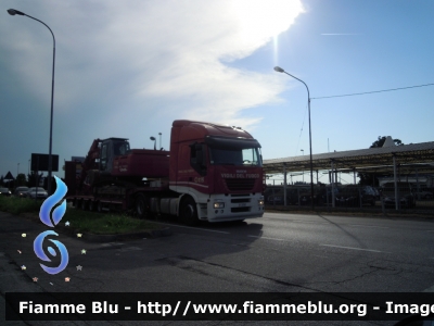 Iveco Stralis AS I serie 
Vigili del Fuoco
Comando Provinciale di Belluno
VF 25787 

Parole chiave: Iveco Stralis_AS_Iserie VF25787 De-Angelis VFR3617 New-Holland E245B