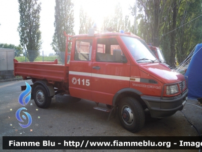 Iveco Daily 4x4 II serie
Vigili del Fuoco
Comando Provinciale di Belluno
VF 24172
Parole chiave: Iveco Daily_4x4_IIserie VF24172