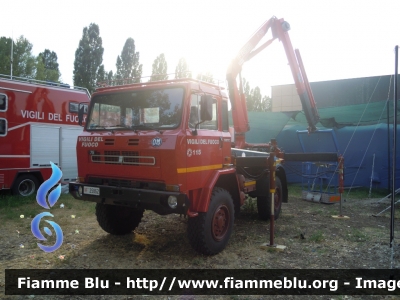 Iveco OM 75P
Vigili del Fuoco
 Comando Provinciale di Belluno
 Distaccamento Permanente di Agordo (BL)
 VF 25862
Parole chiave: Iveco OM 75P VF25862