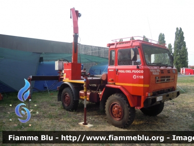 Iveco OM 75P
Vigili del Fuoco
 Comando Provinciale di Belluno
 Distaccamento Permanente di Agordo (BL)
 VF 25862
Parole chiave: Iveco OM 75P VF25862