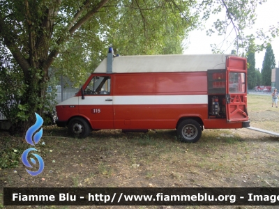 Iveco Daily I serie
Vigili del Fuoco
 Comando Provinciale di Treviso 
Carro Officina 
VF 15618
Parole chiave: Iveco Daily_Iserie VF15618