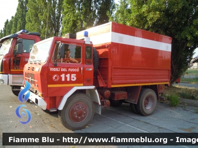 Iveco 90PC
Vigili del Fuoco
VF 13356
Parole chiave: Iveco 90PC VF13356