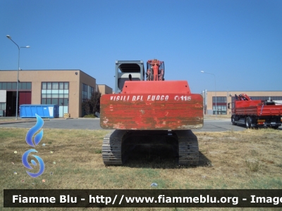 Fiat Hitachi FH200.3
Vigili del Fuoco
Comando Provinciale di Roma
G.O.S. (Gruppo Operativo Speciale) Roma
Equipaggiato di pinza frantumatrice 
idraulica da demolizione
Parole chiave: Fiat Hitachi FH200.3