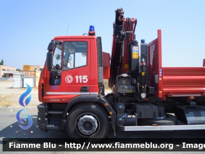 Iveco EuroCargo 180E30 III serie
Vigili del Fuoco
Comando Provinciale di Roma
Autocarro con gru PM allestimento Iveco-Magirus
VF 26645
Parole chiave: Iveco EuroCargo_180E30_IIIserie VF26645