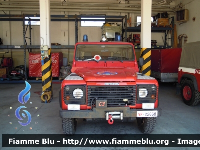 Land Rover Defender 130
Vigili del Fuoco
Comando Provinciale di 
Reggio Emilia
Prima Fornitura Regione Emilia Romagna
Modulo AIB Fireco
VF 22668
Parole chiave: Land-Rover Defender_130 VF22668