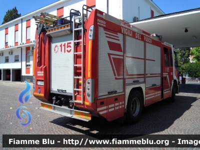 Iveco Stralis AF190S40 I serie
Vigili del Fuoco
 Comando Provinciale di 
Reggio Emilia
 AutoPompaSerbatoio allestimento Iveco-Magirus
 VF 23699
Parole chiave: Iveco Stralis_AF190S40_Iserie VF23699