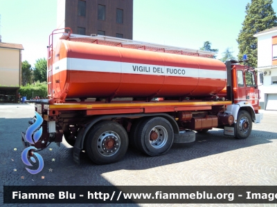 Iveco 175-24
Vigili del Fuoco
 Comando Provinciale di
 Reggio Emilia
VF 17479
Parole chiave: Iveco 175-24 VF17479