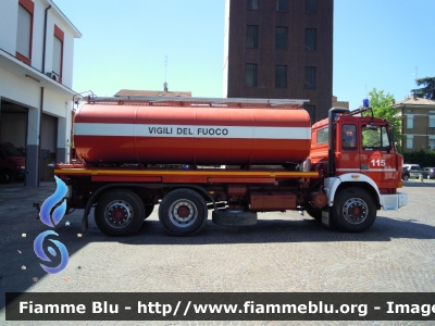 Iveco 175-24
Vigili del Fuoco
 Comando Provinciale di
 Reggio Emilia
VF 17479
Parole chiave: Iveco 175-24 VF17479