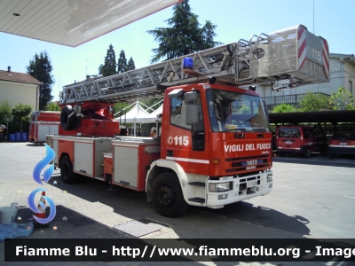 Iveco EuroFire 150E27 I serie 
Vigili del Fuoco
 Comando Provinciale di 
Reggio Emilia
 AutoScala da 37 metri allestimento Iveco-Magirus 
VF 19208
Parole chiave: Iveco EuroFire_150E27_Iserie VF19208