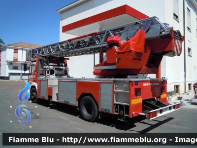 Iveco EuroFire 150E27 I serie 
Vigili del Fuoco
 Comando Provinciale di 
Reggio Emilia
 AutoScala da 37 metri allestimento Iveco-Magirus 
VF 19208
Parole chiave: Iveco EuroFire_150E27_Iserie VF19208