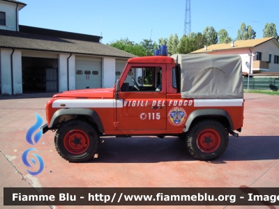 Land Rover Defender 90
Vigili del Fuoco
 Comando Provinciale di Rovigo
Distaccamento Permanente di Adria
 Nucleo NBCR
 VF 23881
Parole chiave: Land-Rover Defender_90 VF23881