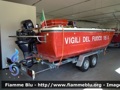 IAL
Vigili del Fuoco
 Comando Provinciale di Rovigo
 Distaccamento Permanente di Adria
 Carrello Todaro 
VF R 3272 VF IA 037
Parole chiave: IAL VFR3272 VFIA037