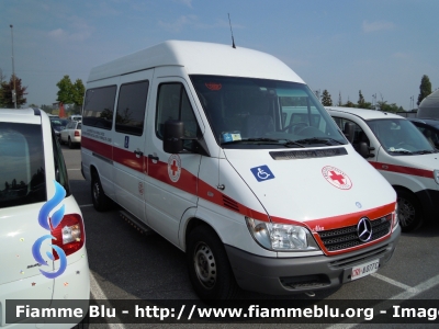 Mercedes-Benz Sprinter II serie
Croce Rossa Italiana
Comitato Locale di Cuneo
Servizi Sociali
Allestimento Alea
CRI A 077 C
Parole chiave: Mercedes-Benz Sprinter_IIserie CRIA077C Reas_2012