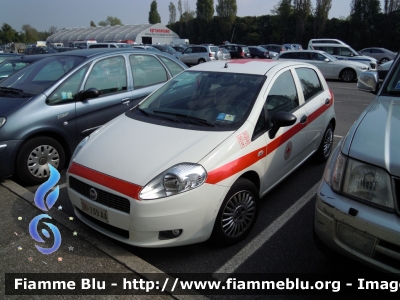 Fiat Grande Punto
Croce Rossa Italiana
Comitato Locale di Brugherio (MI)
CRI 139 AA
Parole chiave: Fiat Grande_Punto CRI139AA Reas_2012