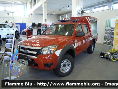 Ford Ranger VII serie
Vigili del Fuoco
Soccorso Aereoportuale
Allestimento Aris
Mezzo in esposizione al Reas 2012
Parole chiave: Ford Ranger_VIIserie Reas_2012