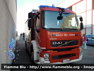 Volvo FL 280 III serie
Vigili del Fuoco
Comando Provinciale di Brescia
AutoPompaSerbatoio allestimento Bai
VF 25640
Parole chiave: Volvo FL_280_IIIserie VF25640 Reas_2012