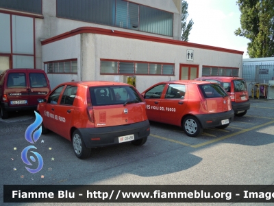 Fiat Punto III serie
Vigili del Fuoco
Comando Provinciale di Brescia 
VF 23497 VF 23498
Parole chiave: Fiat Punto_IIIserie VF23498 VF23497 Reas_2012