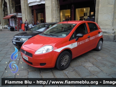 Fiat Grande Punto
Vigili del Fuoco
Comando Provinciale di Bologna
Distaccamento Aereoportuale di Bologna
Servizio Antincendio Aeroportuale
VF 24758
Festa delle Forze Armate 2012
Parole chiave: Fiat Grande_Punto VF24758 Festa_Forze_Armate_2012