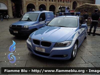 Bmw 320 Touring E91 restyle
Polizia di Stato
Polizia Stradale
POLIZIA H4328
Festa delle Forze Armate 2012
Parole chiave: Bmw 320_Touring_E91_restyle POLIZIAH4328 Festa_Forze_Armate_2012