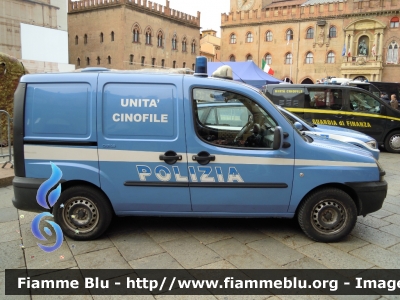 Fiat Doblò I Serie
Polizia di Stato
Unita' Cinofile
POLIZIA F3607
Festa delle Forze Armate 2012
Parole chiave: Fiat Doblò_ISerie POLIZIAF3607 Festa_Forze_Armate_2012