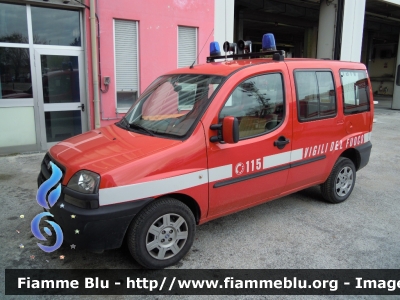 Fiat Doblò I serie
Vigili del Fuoco
 Comando Provinciale di Ravenna
 VF 23070
 Santa Barbara 2012 Ravenna
Parole chiave: Fiat Doblò_Iserie VF23070 santa_Barbara_VVF_2012